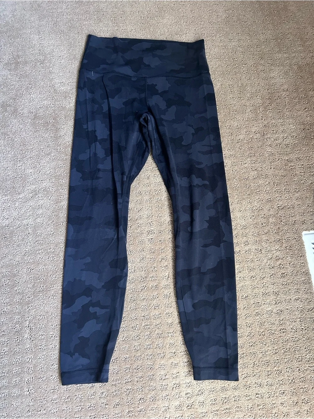 Women size 8 lulu lemon black Camo Active Leggings